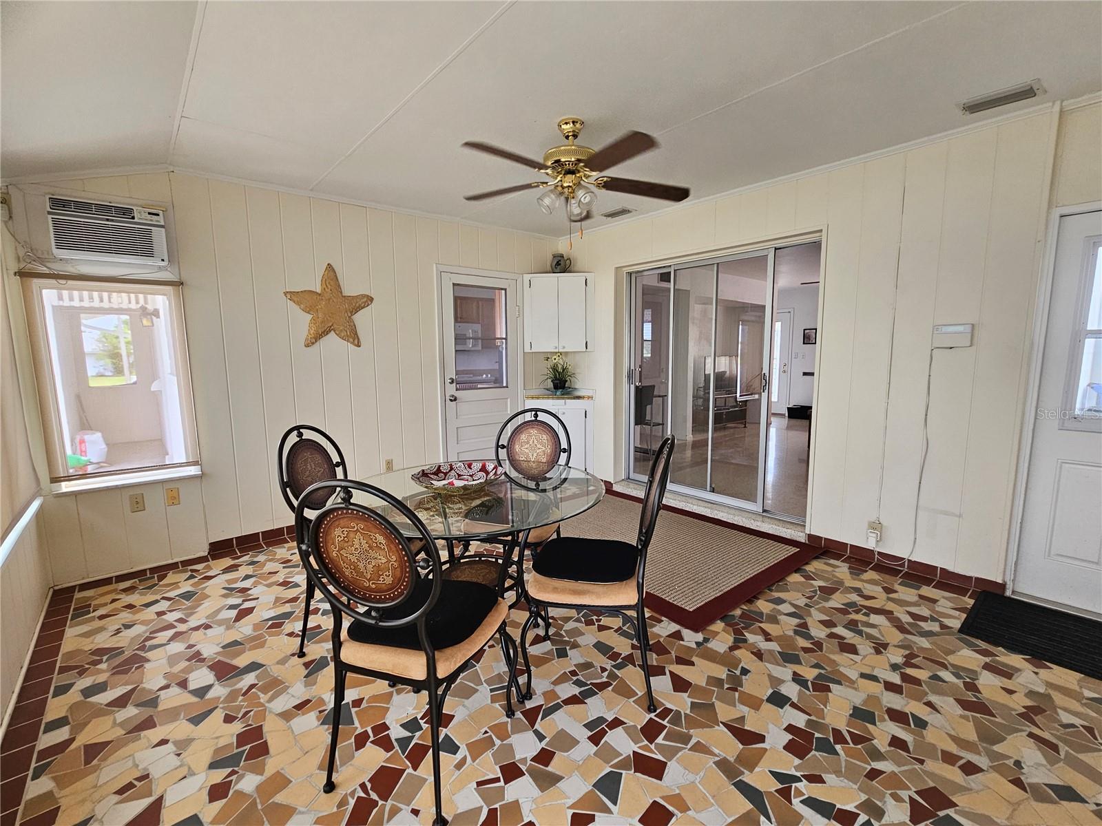 DEL WEBBS SUN CITY FLORIDA UN - Residential Lease