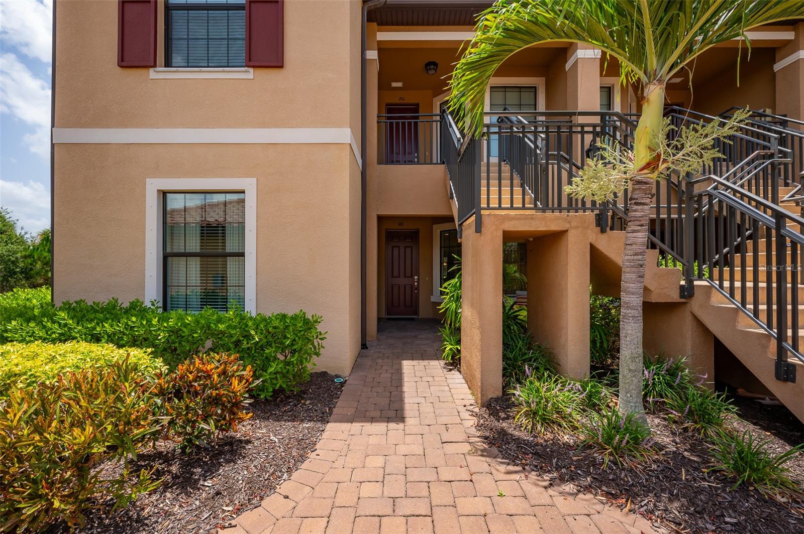 GARDEN HOMES AT ESPLANADE ON PALMER RANCH - Residential