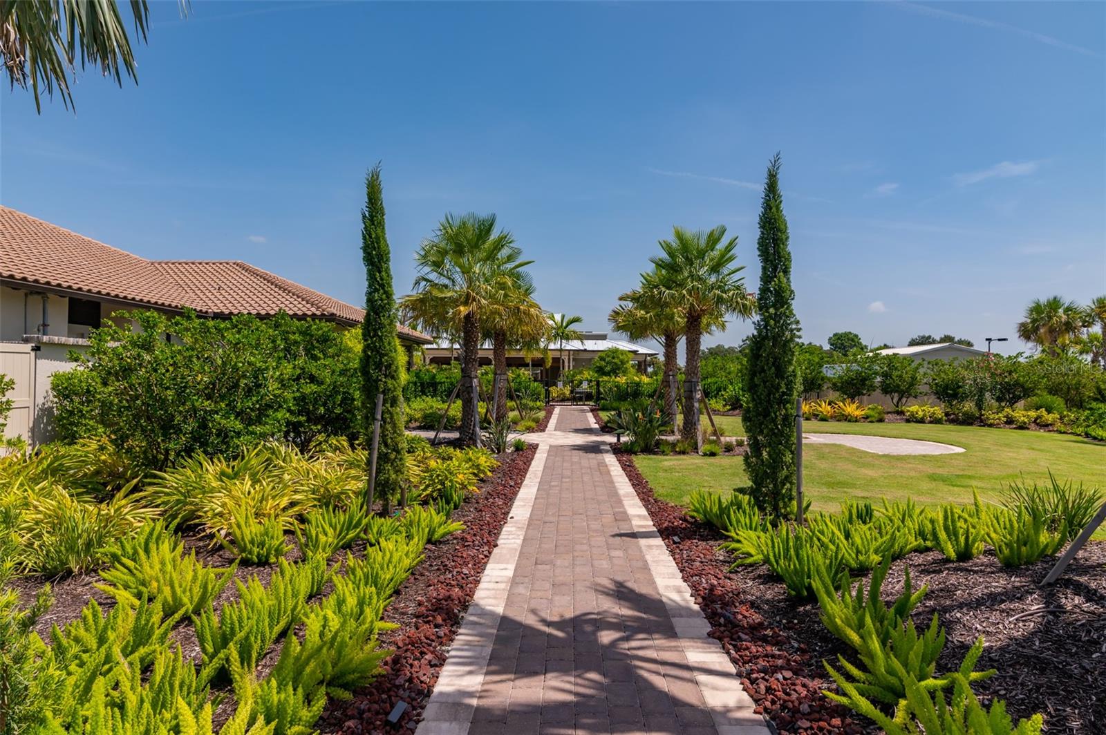 GARDEN HOMES AT ESPLANADE ON PALMER RANCH - Residential