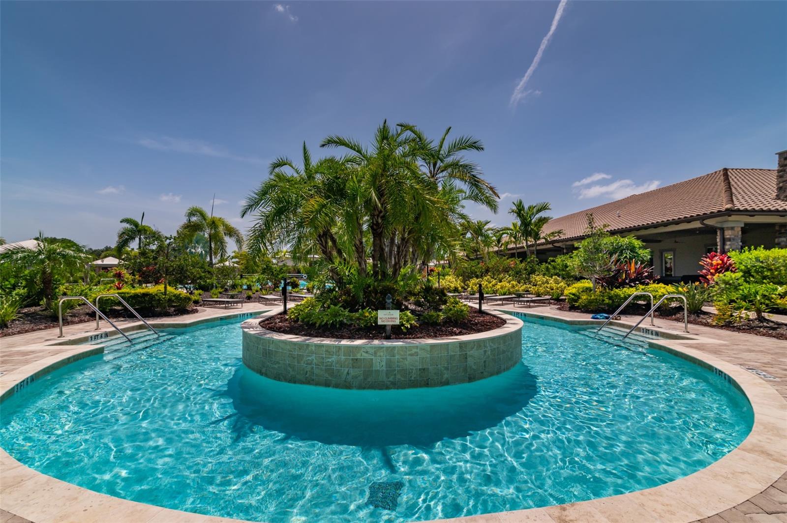 GARDEN HOMES AT ESPLANADE ON PALMER RANCH - Residential