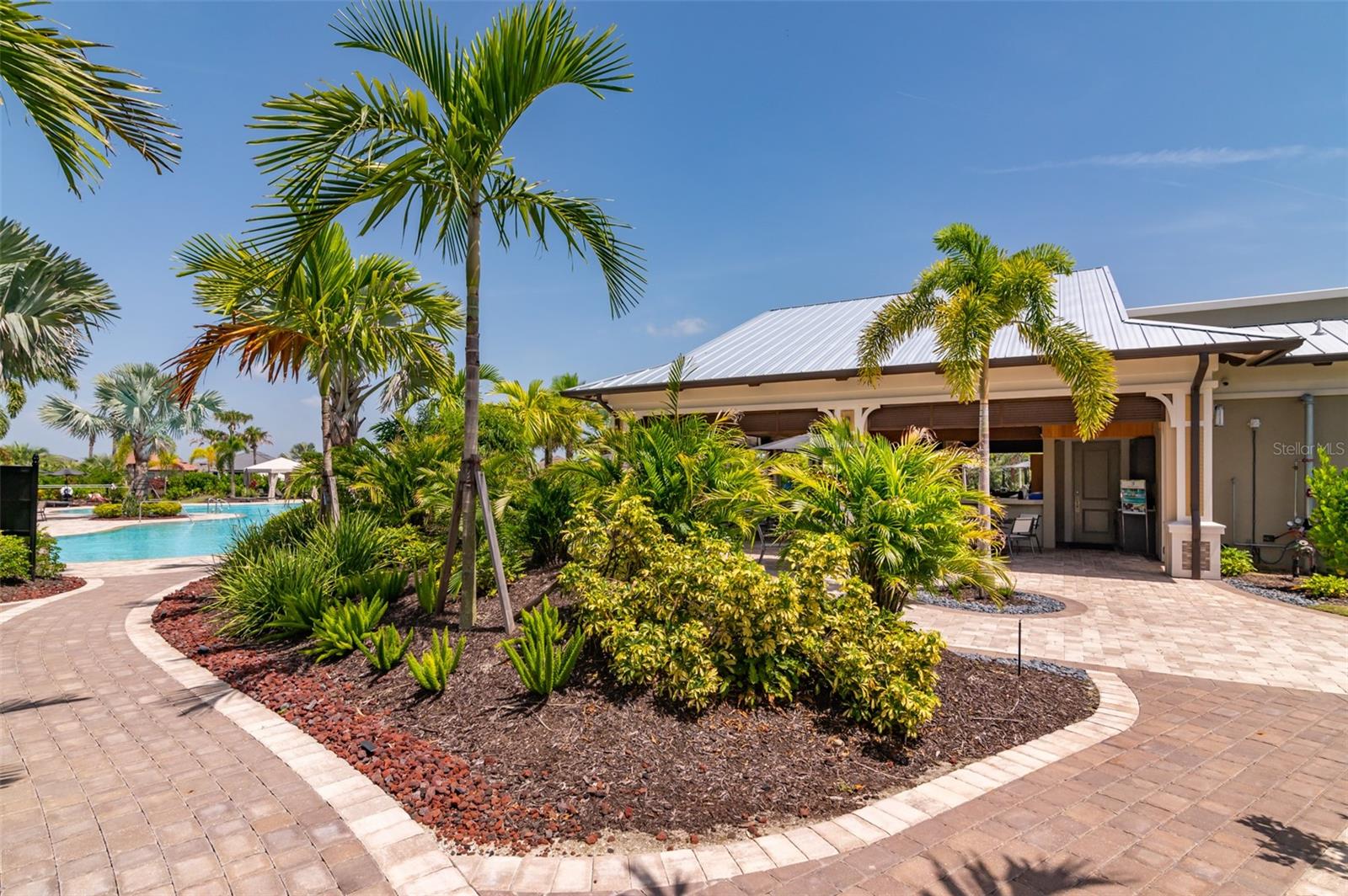 GARDEN HOMES AT ESPLANADE ON PALMER RANCH - Residential