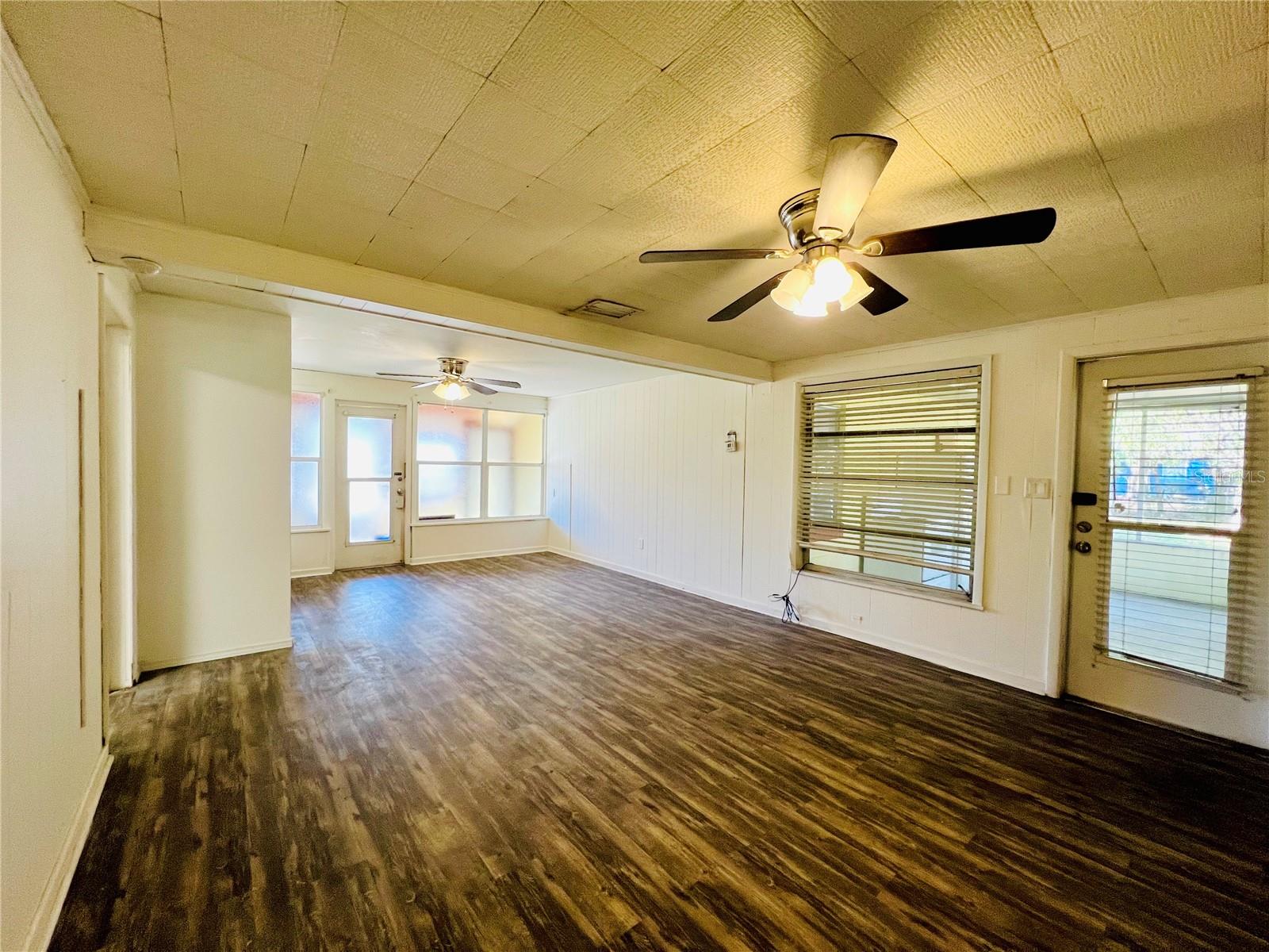 FANNING SUB - Residential Lease