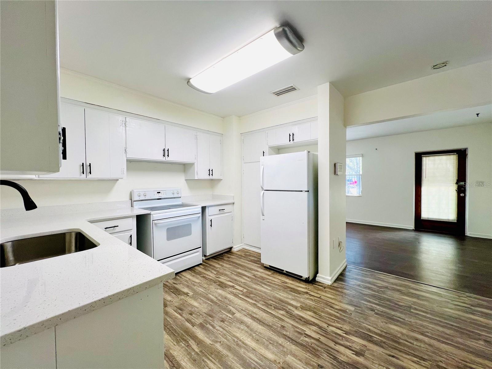 FANNING SUB - Residential Lease