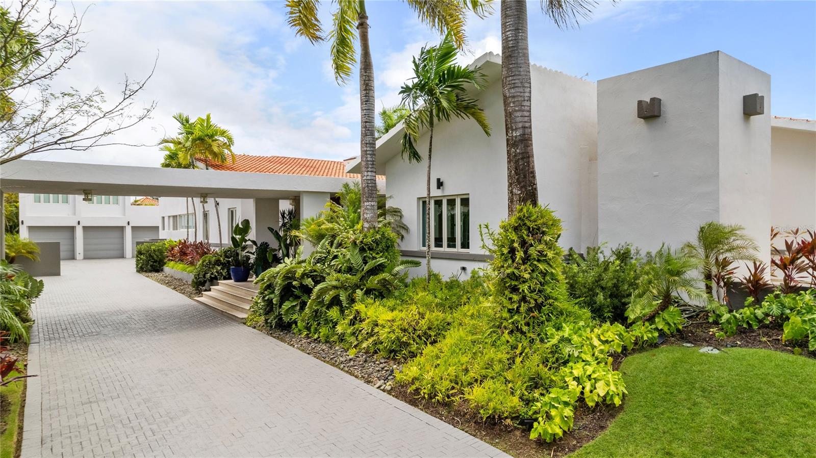 DORADO BEACH EAST - Residential