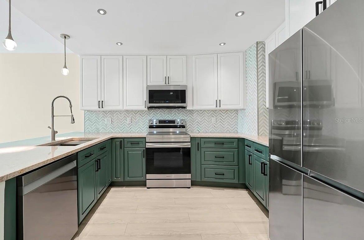 WAVERLY/LK EOLA - Residential Lease