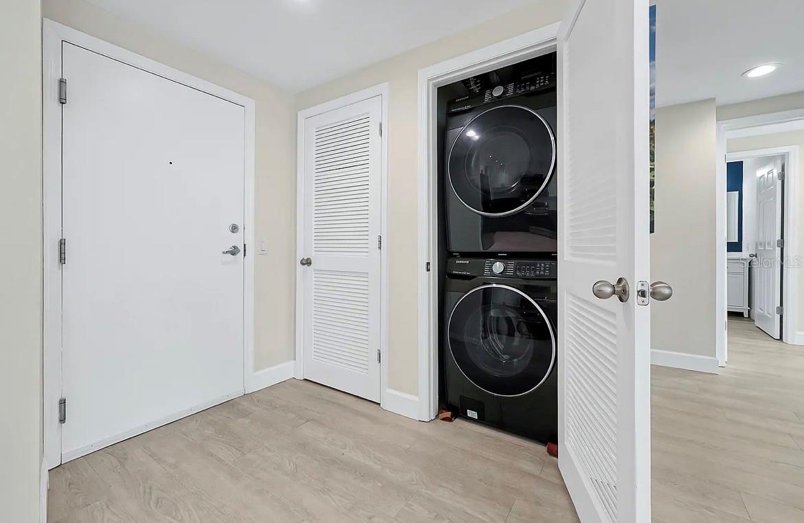 WAVERLY/LK EOLA - Residential Lease