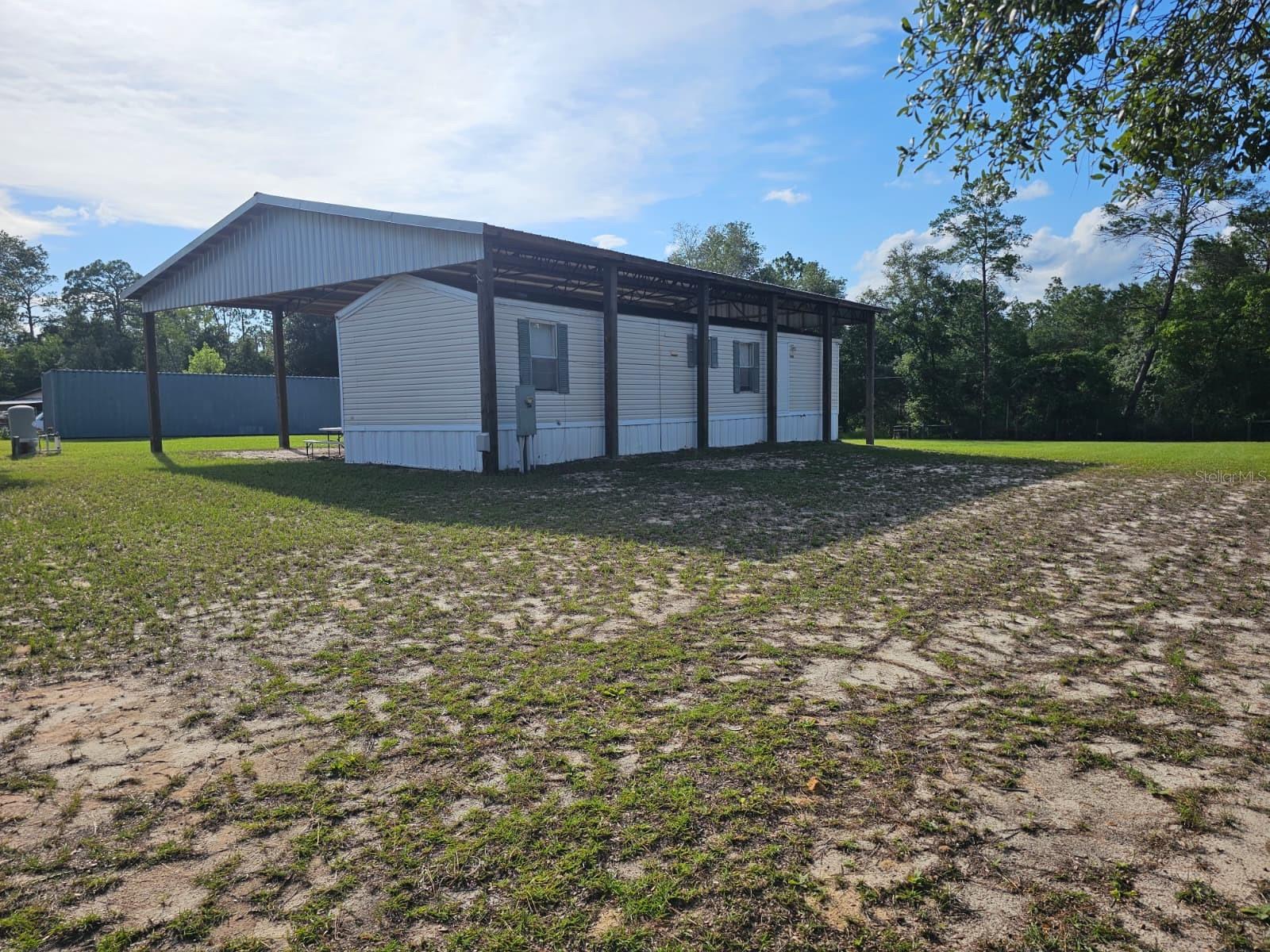FRST LAKES PARK - Residential