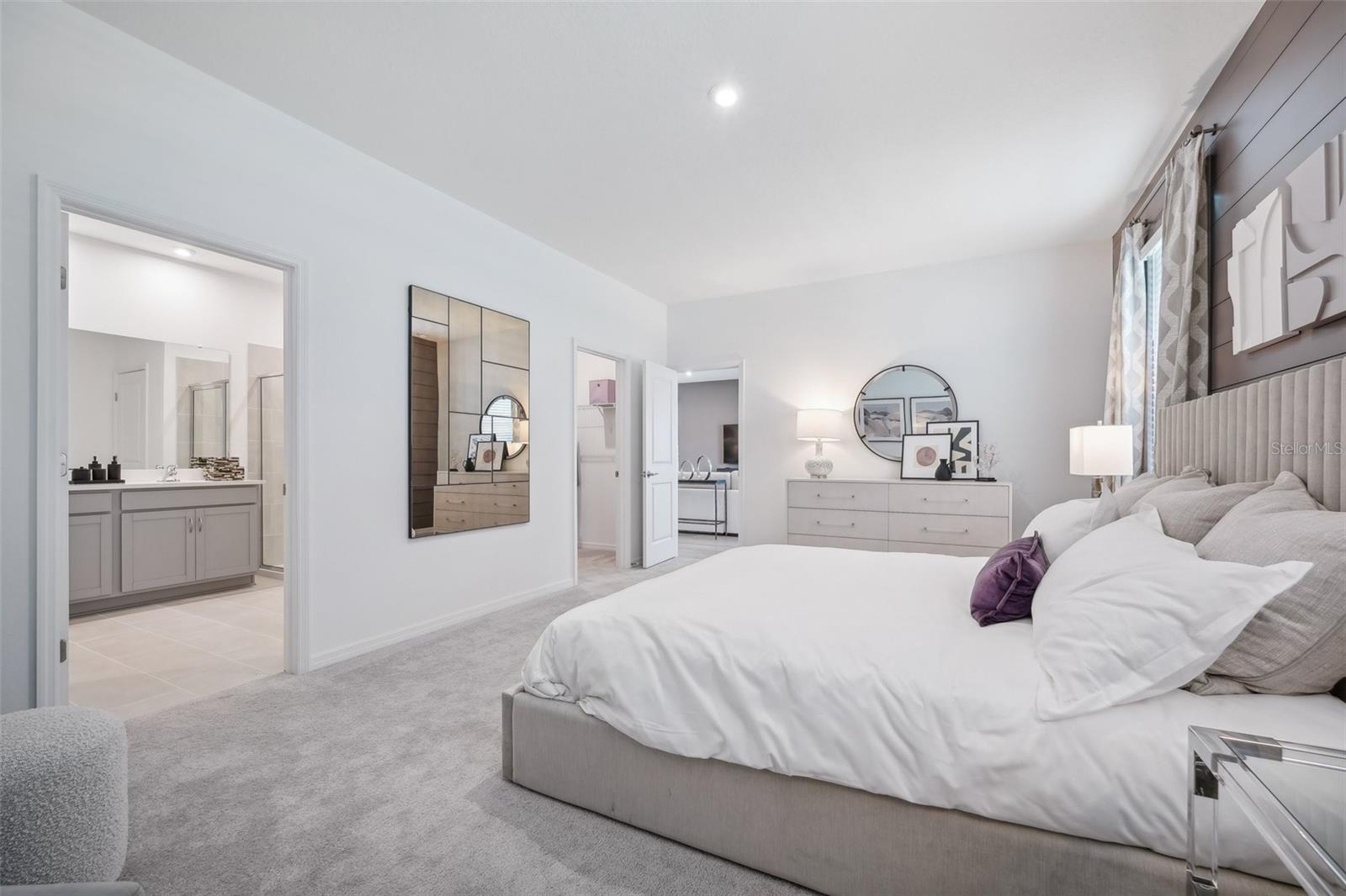 SILVER LAKE POINTE - Residential