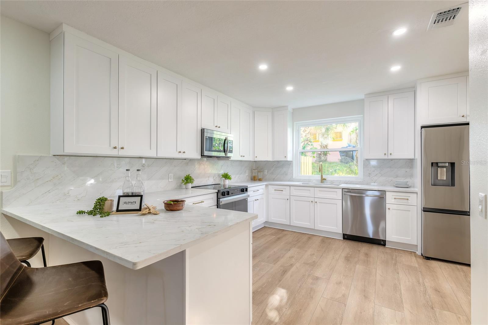 RAY MAR HEIGHTS BELLEWOOD - Residential
