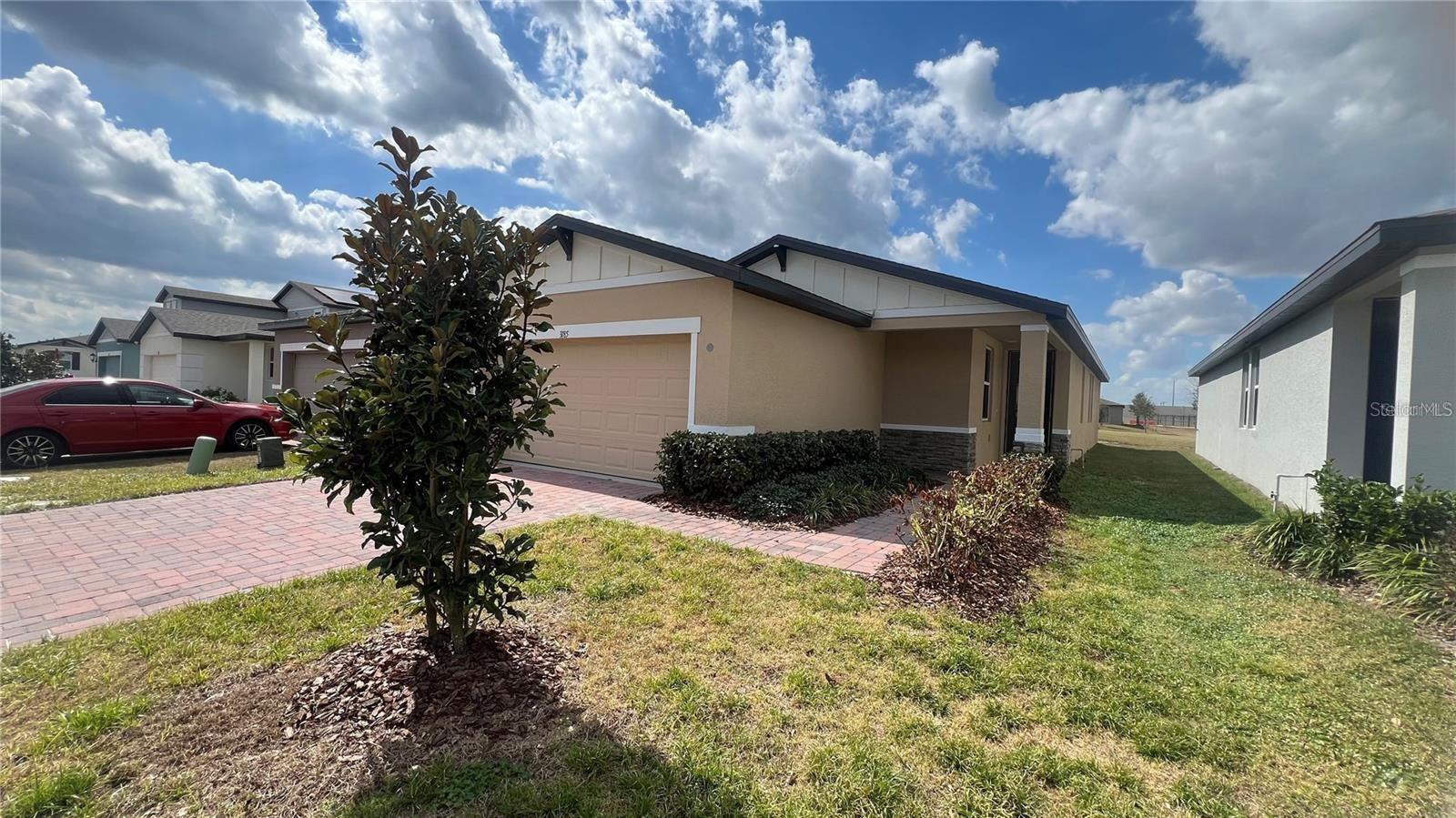 LAKE DEER ESTATES - Residential Lease