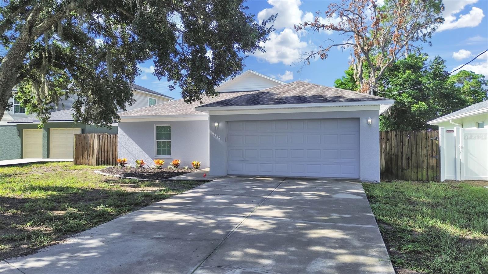 OLD GROVE - Residential