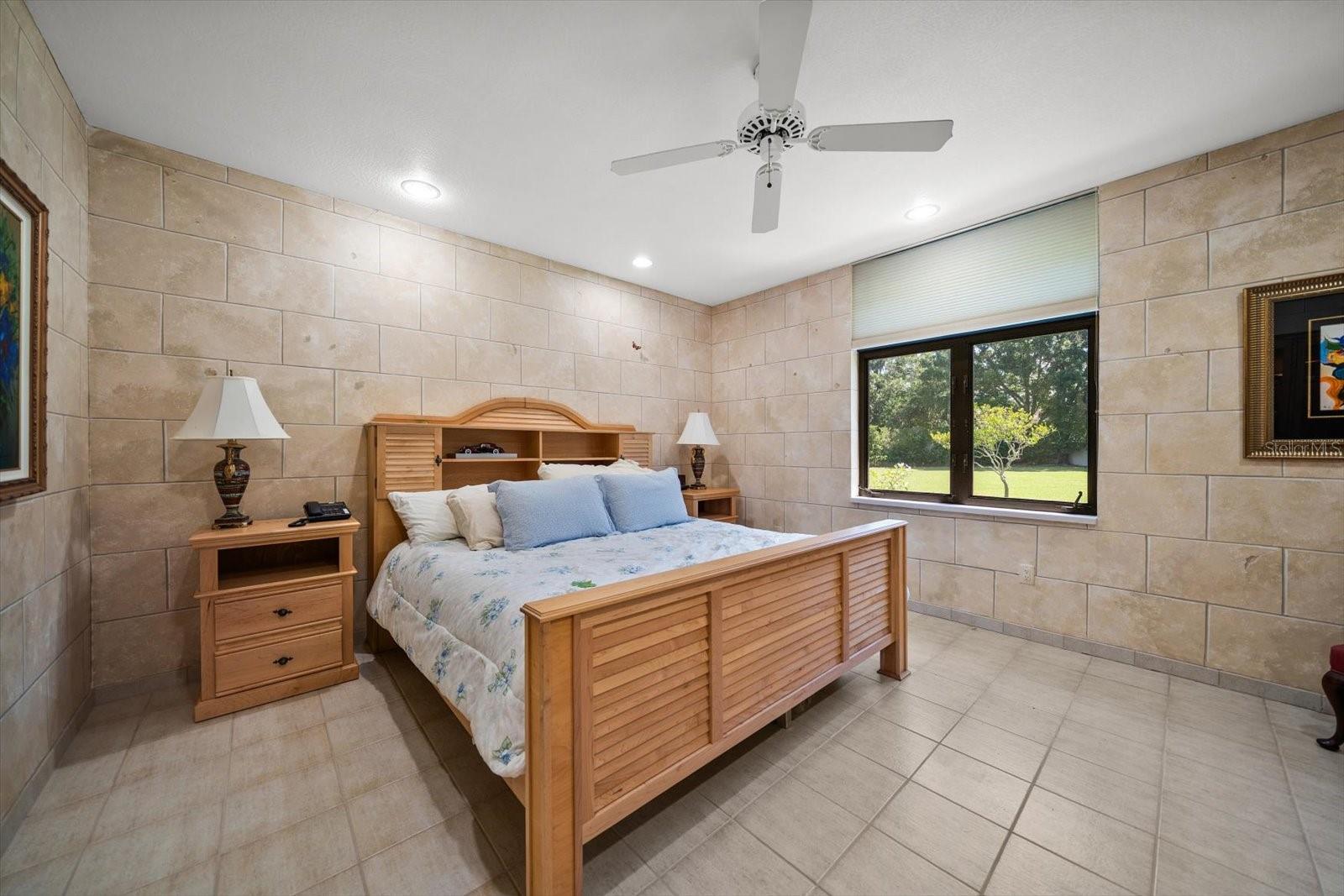 LITTLE PETE TR - Residential