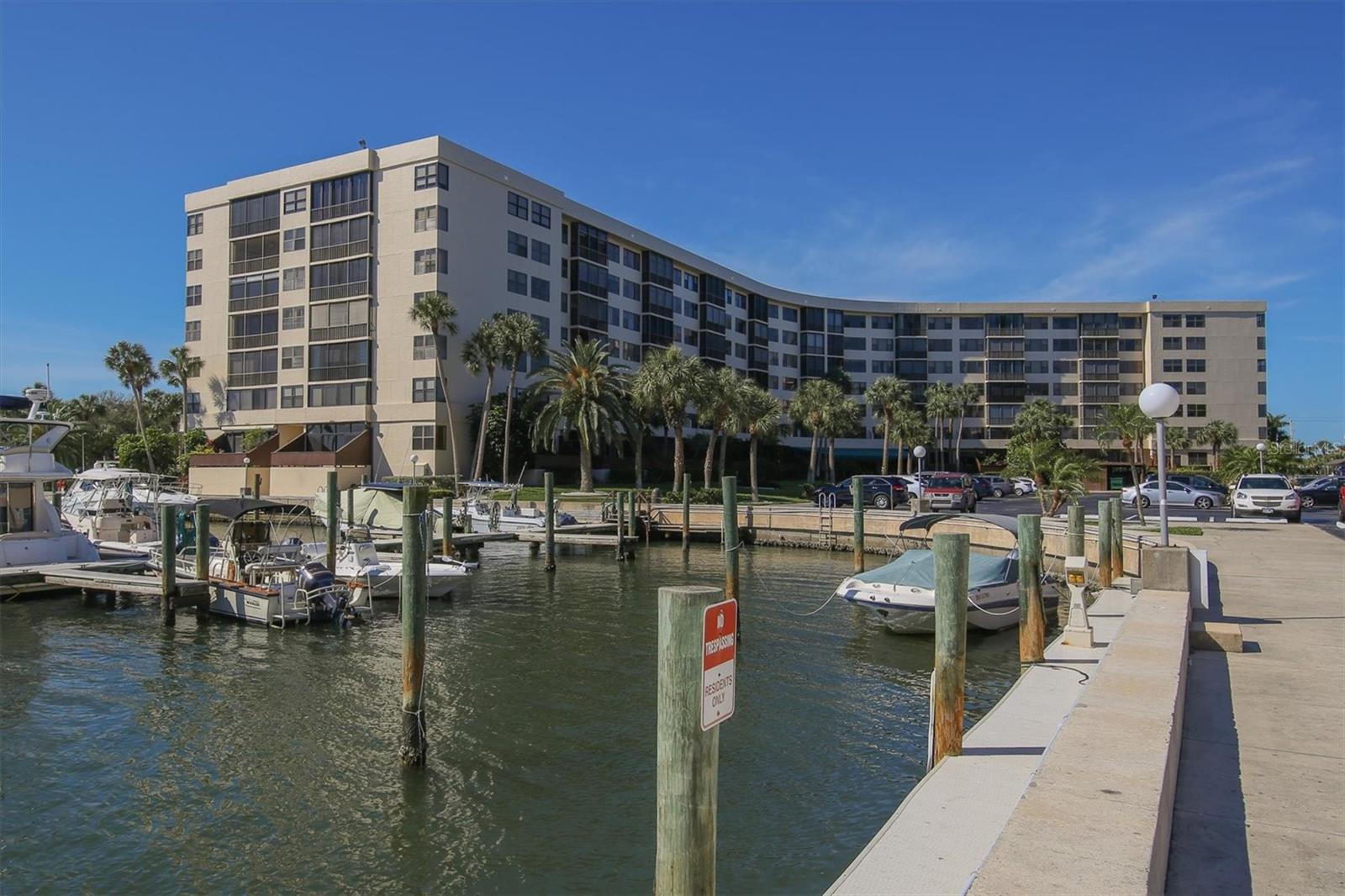 HARBOR TOWERS Y & R - Residential