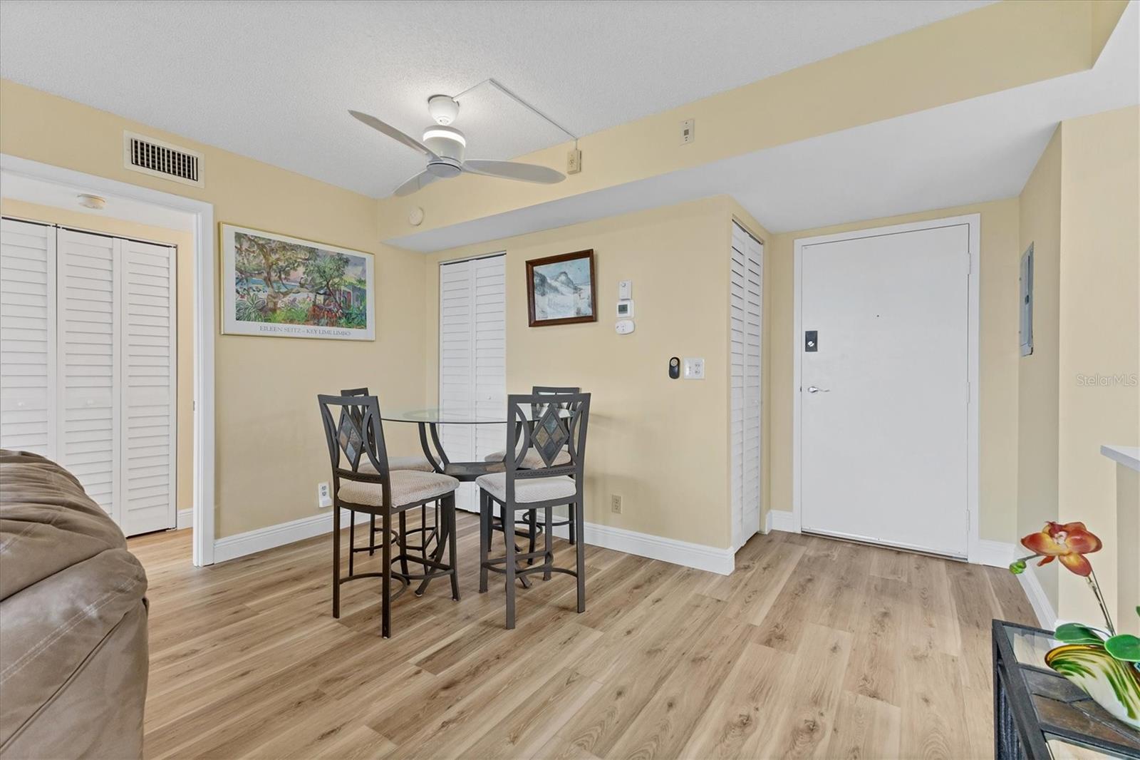 HARBOR TOWERS Y & R - Residential