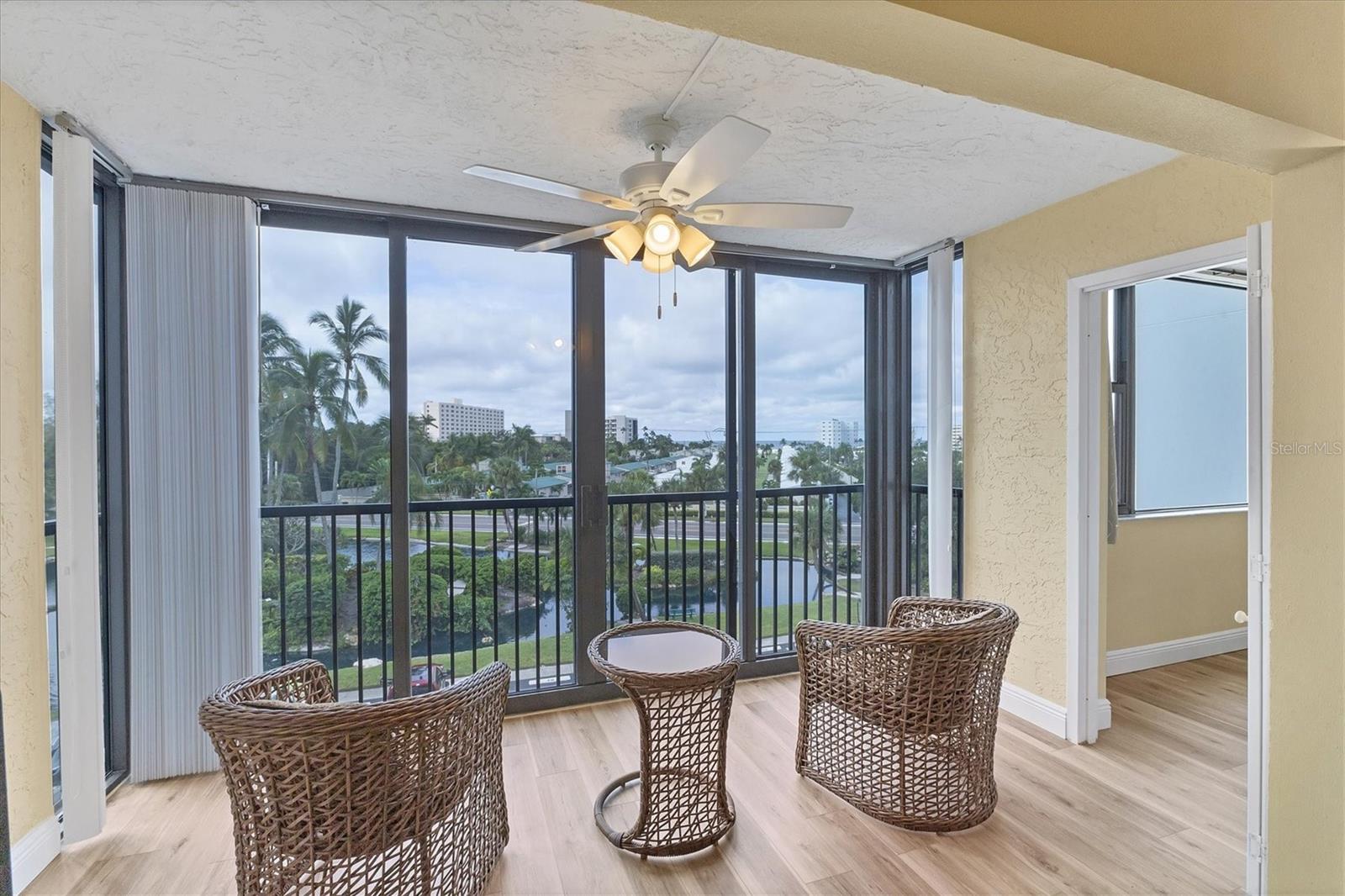 HARBOR TOWERS Y & R - Residential