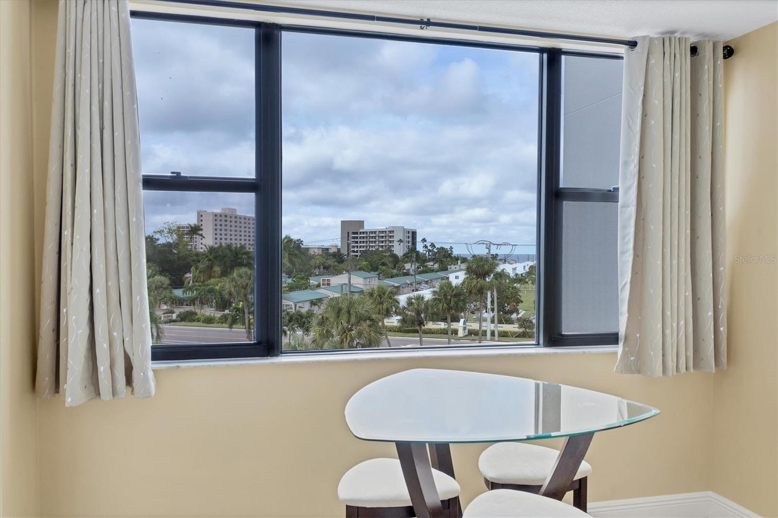 HARBOR TOWERS Y & R - Residential
