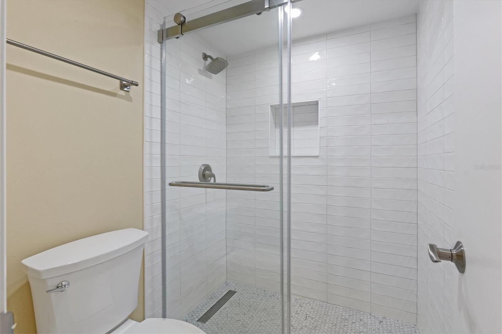 HARBOR TOWERS Y & R - Residential