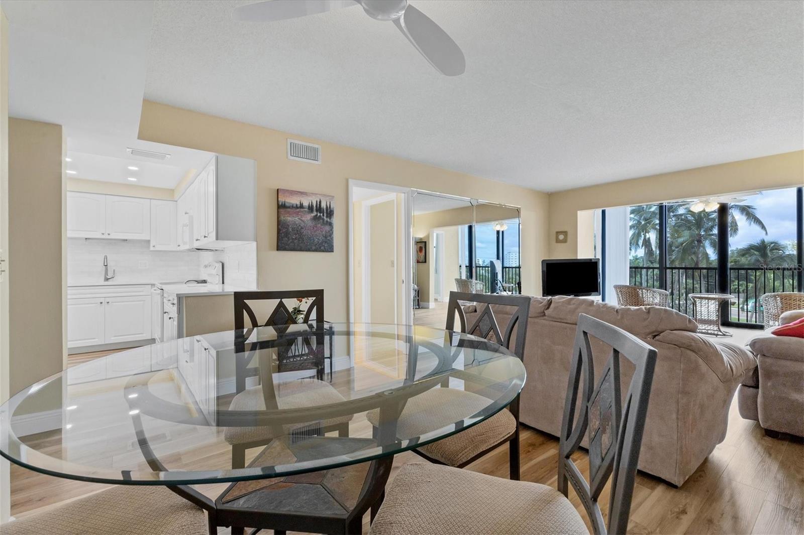 HARBOR TOWERS Y & R - Residential