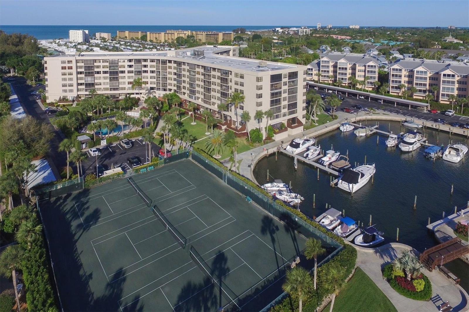 HARBOR TOWERS Y & R - Residential