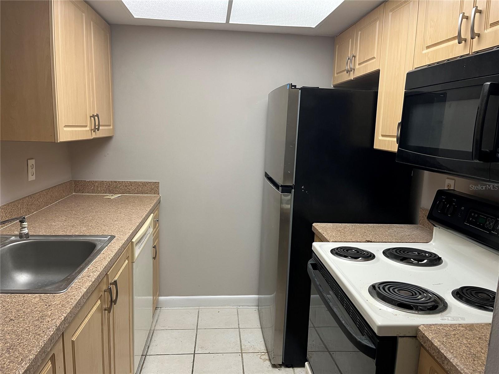 WINDHOVER CONDO - Residential