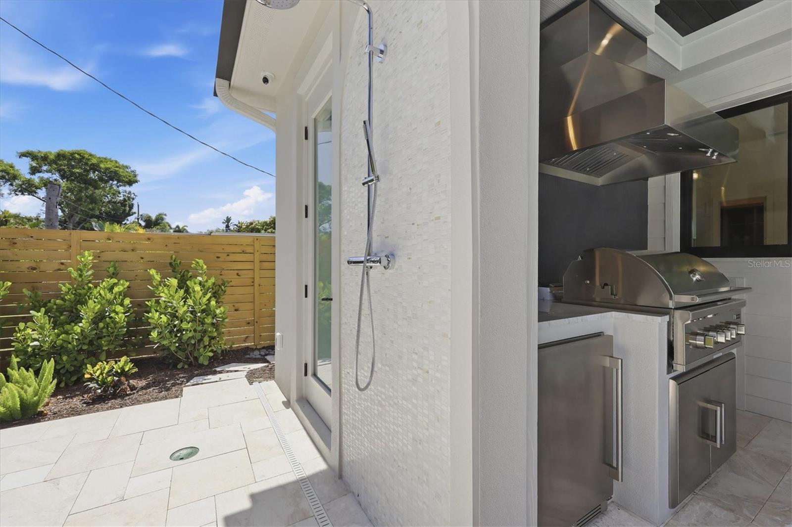 SOUTH GATE - Residential