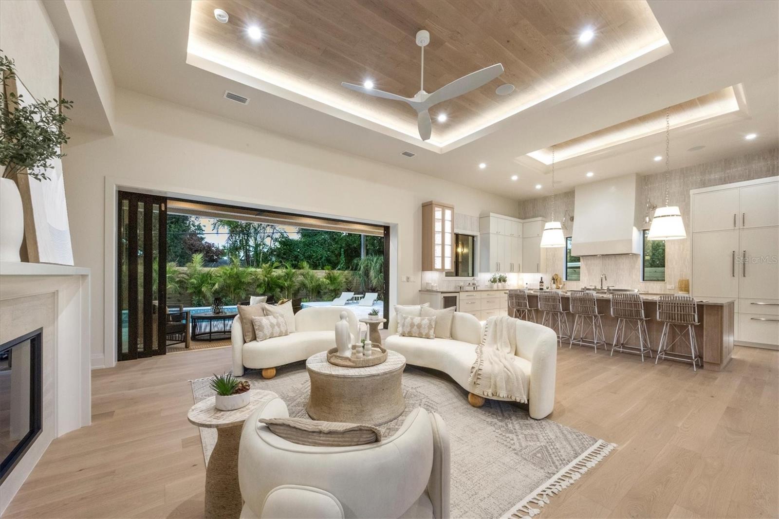 SOUTH GATE - Residential