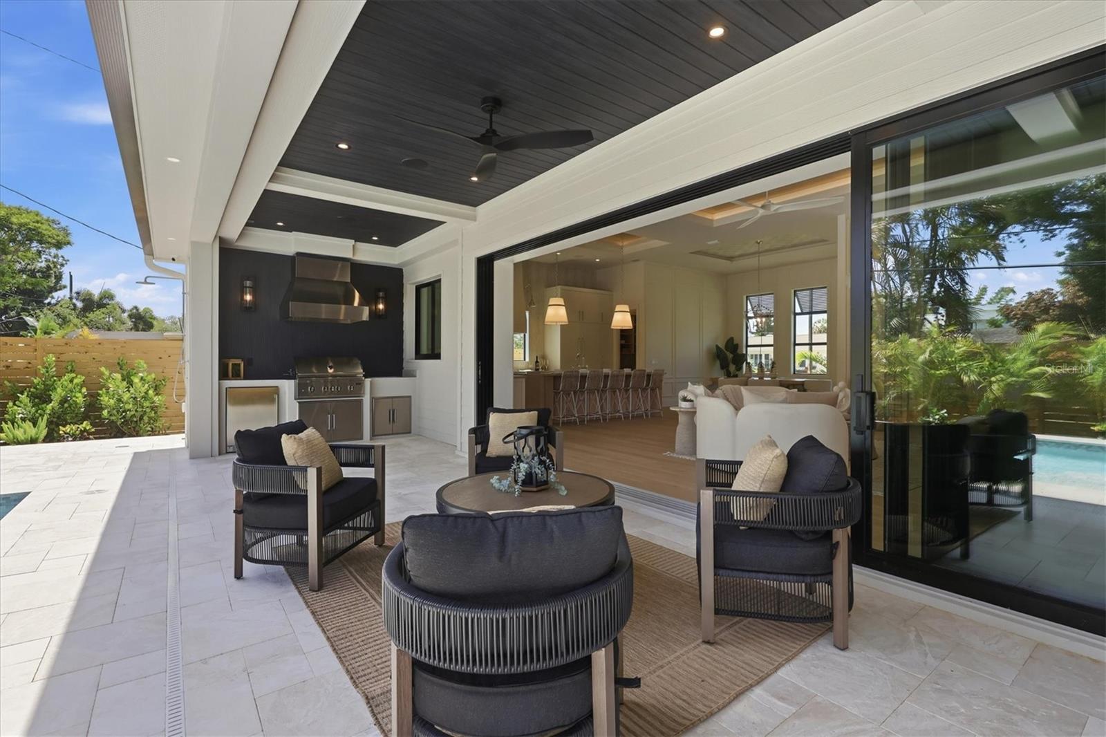 SOUTH GATE - Residential