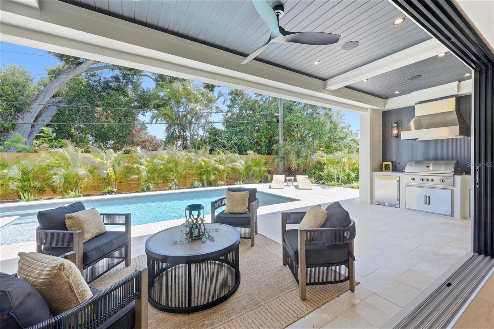 SOUTH GATE - Residential