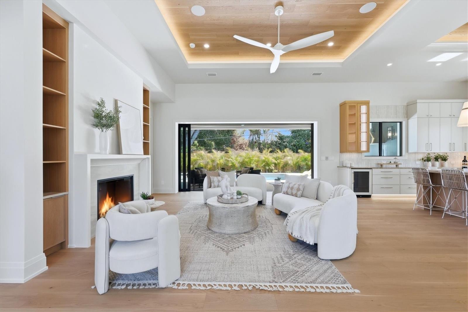 SOUTH GATE - Residential