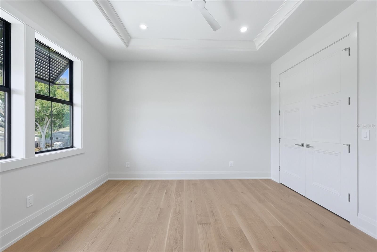 SOUTH GATE - Residential