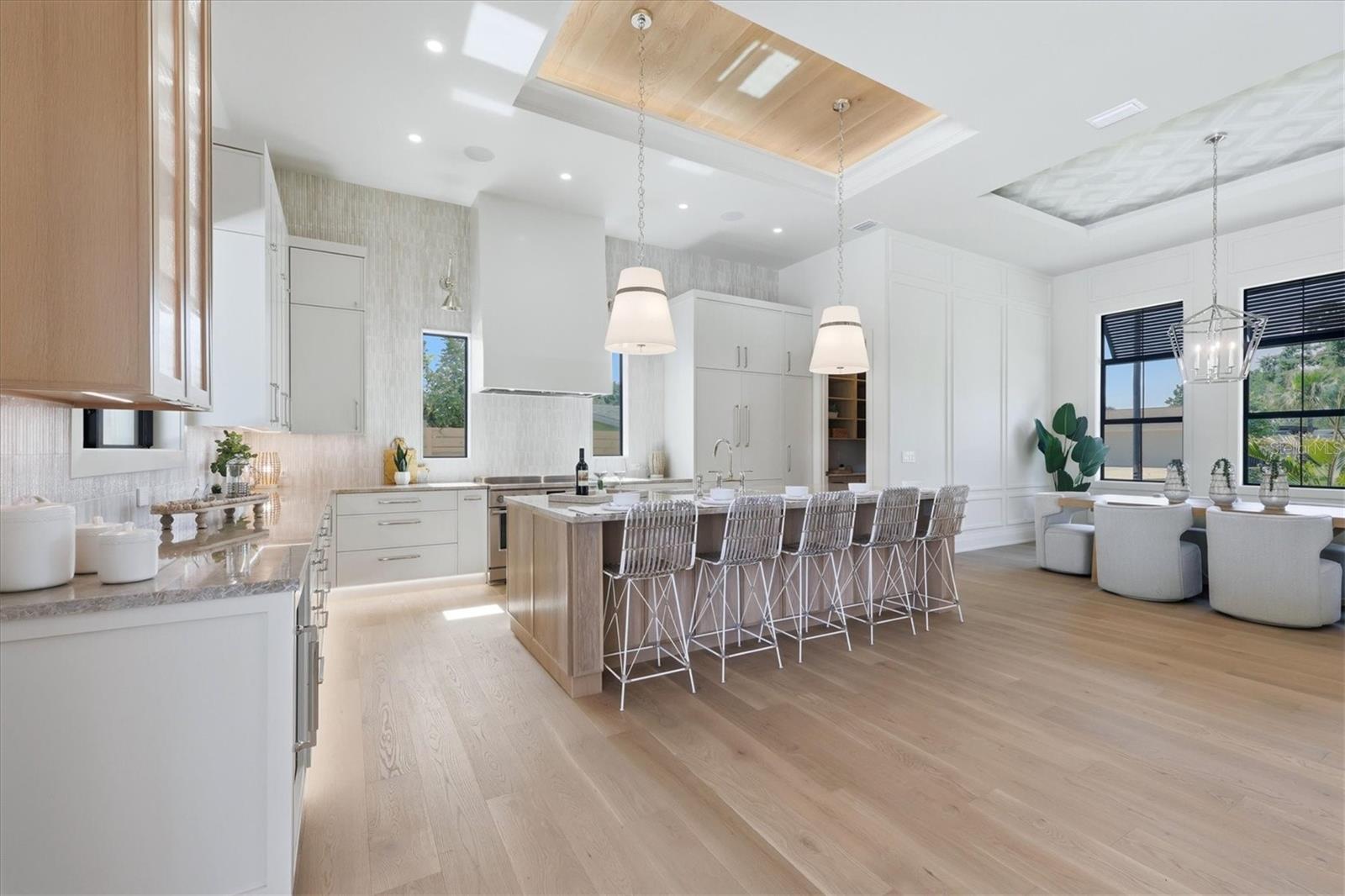 SOUTH GATE - Residential
