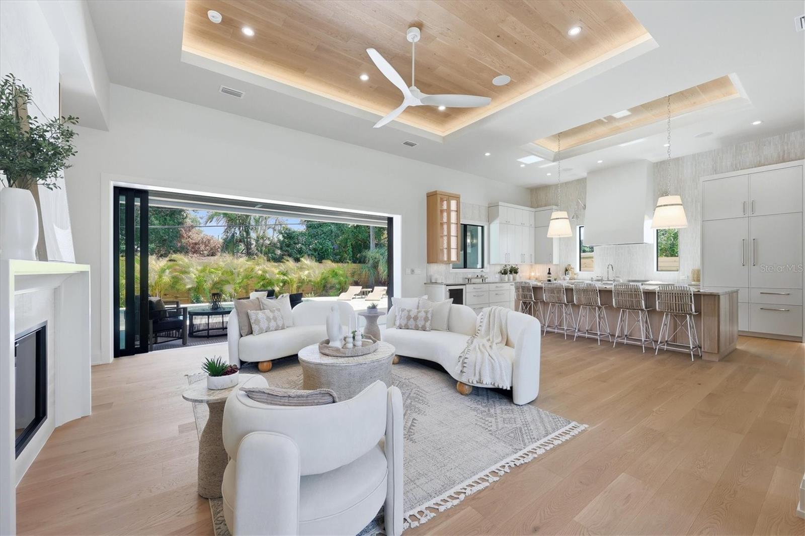 SOUTH GATE - Residential