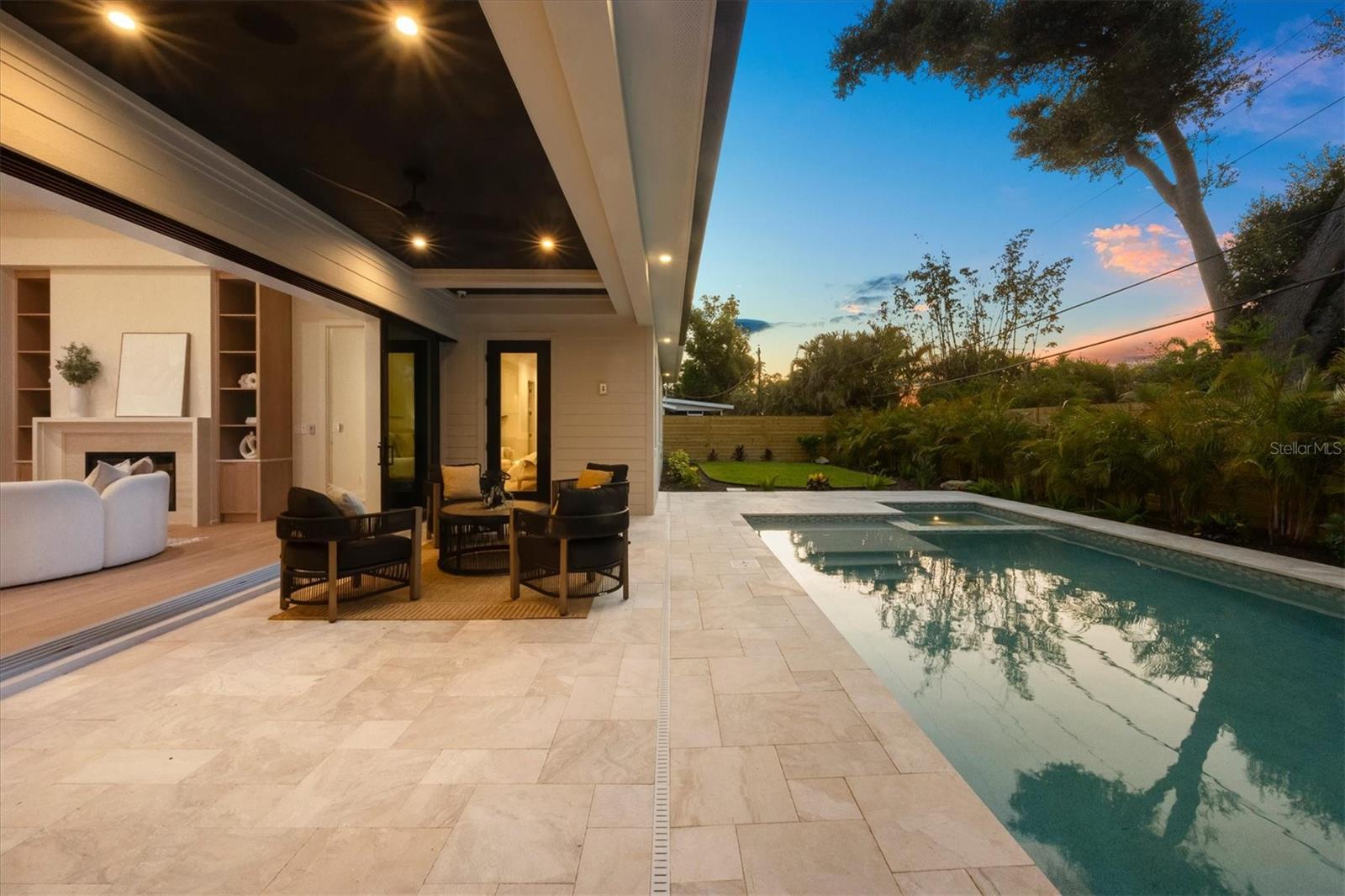 SOUTH GATE - Residential