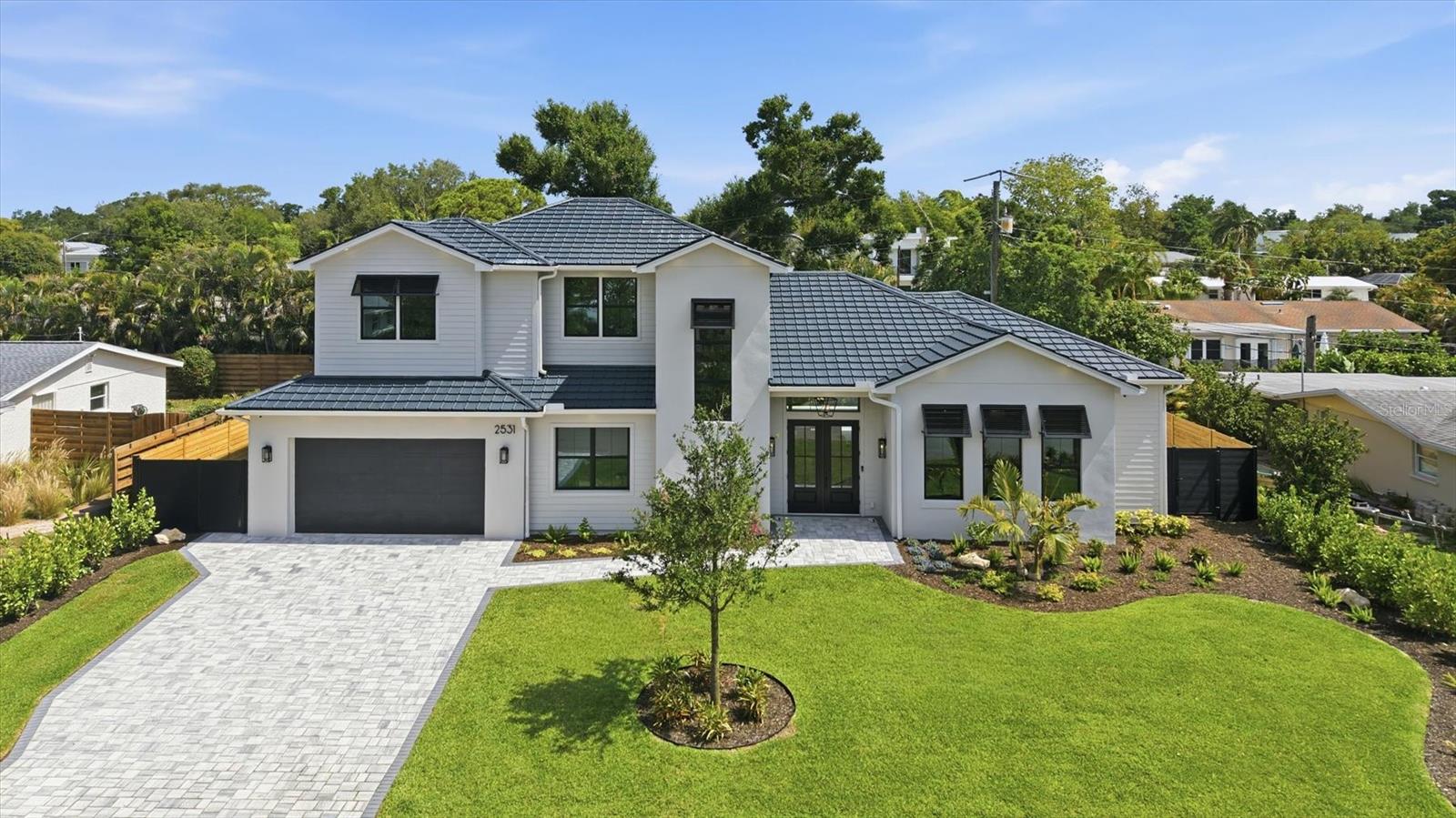 SOUTH GATE - Residential