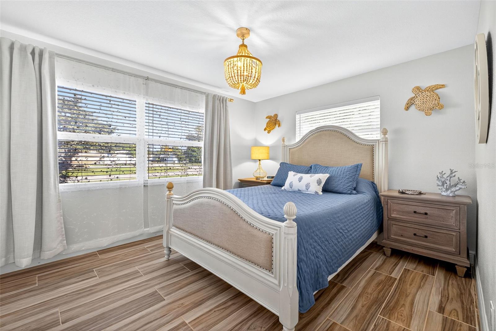 GROVE LAKE MANOR - Residential