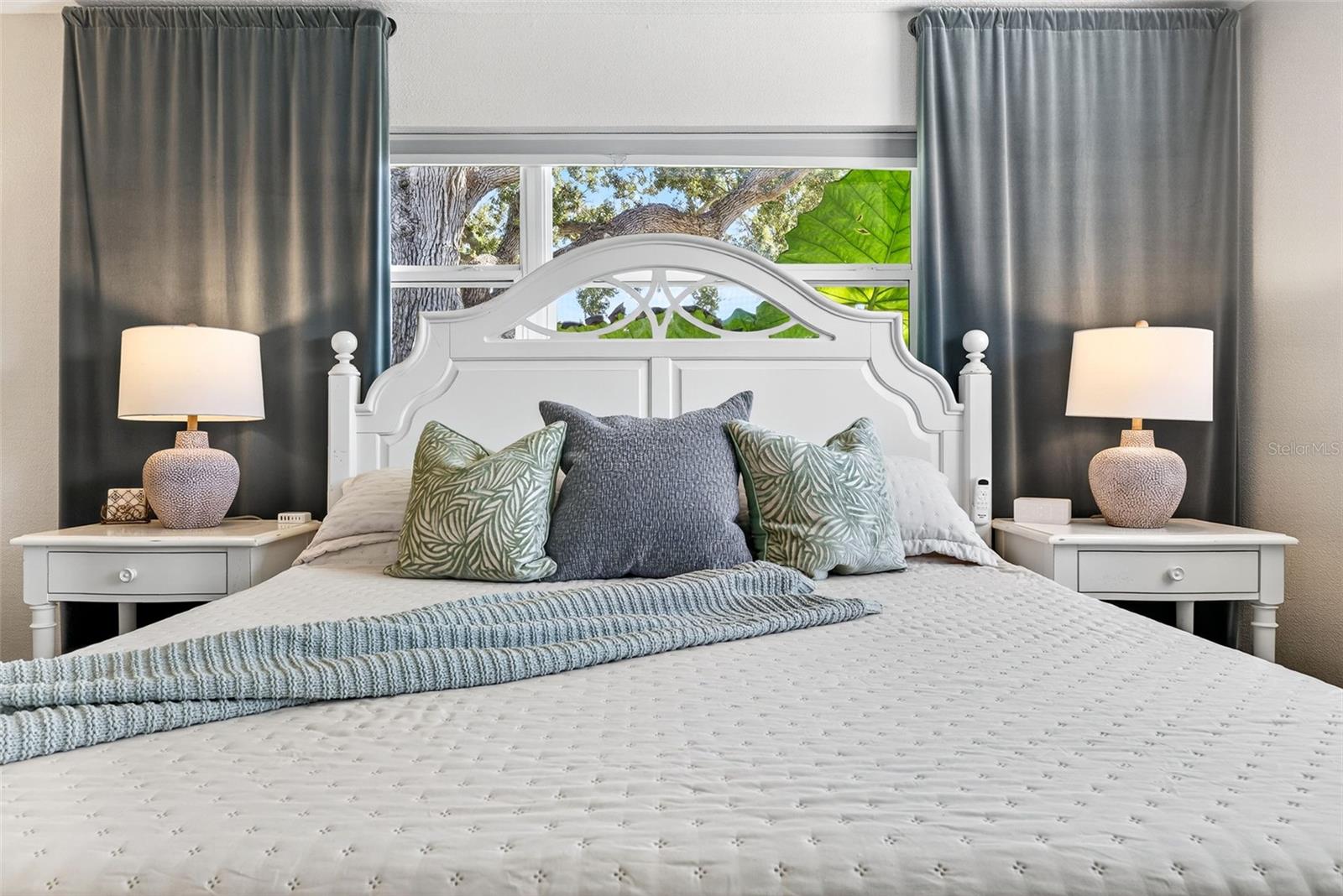 GROVE LAKE MANOR - Residential