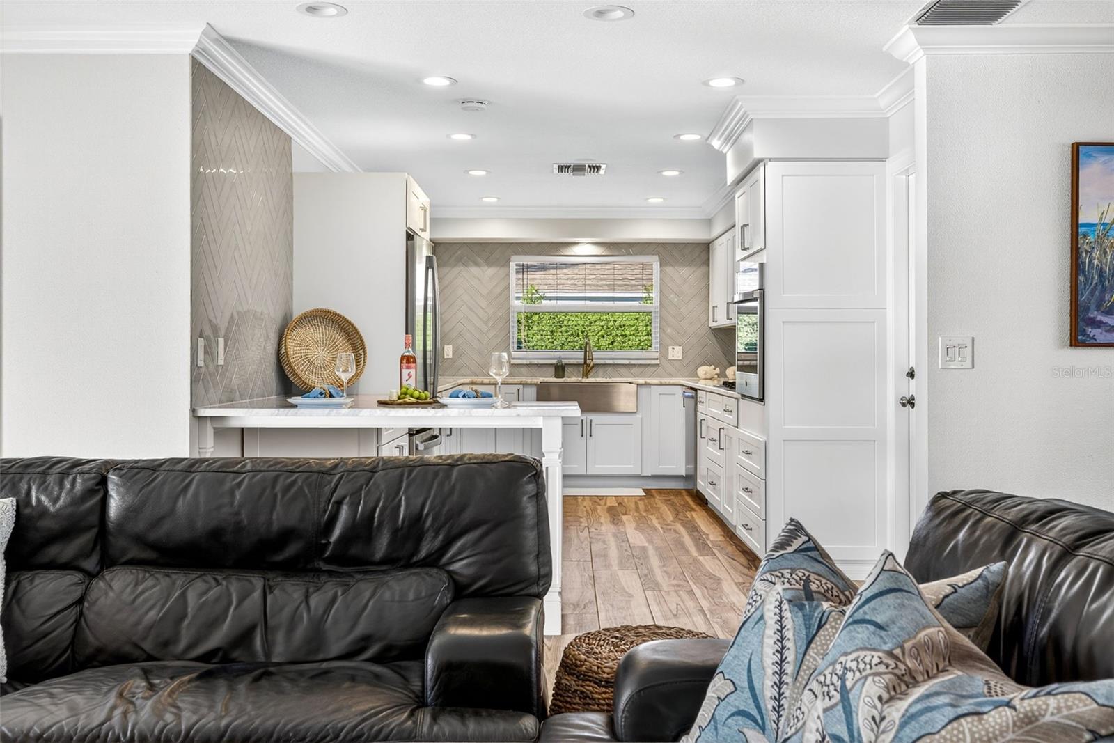GROVE LAKE MANOR - Residential