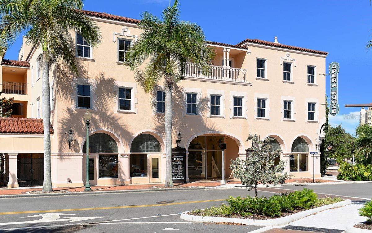 HIGHLAND PINES - Residential Lease