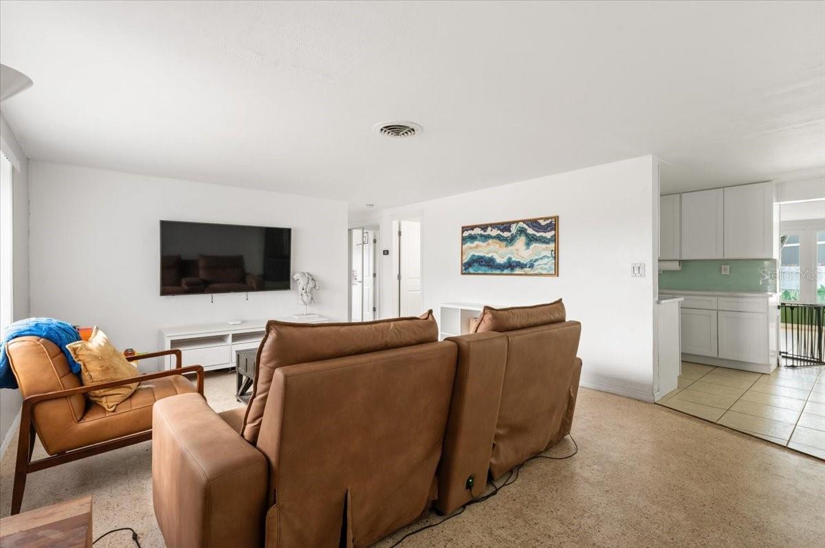 SOUTH VENICE - Residential