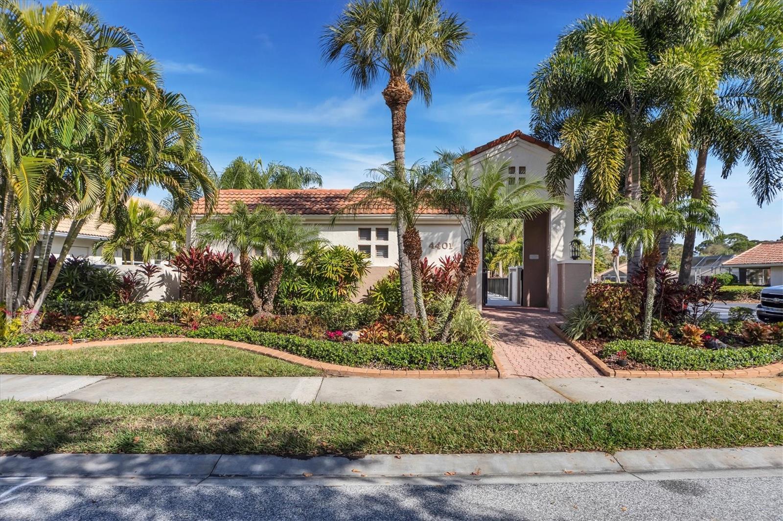VILLAS AT DEER CREEK - Residential