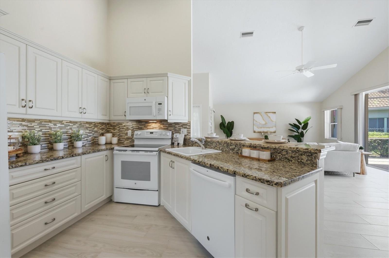 VILLAS AT DEER CREEK - Residential