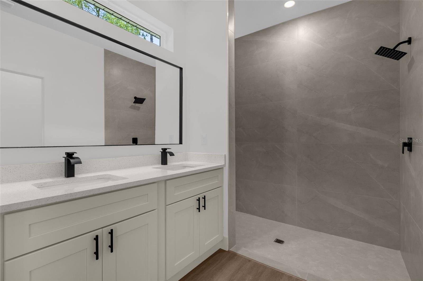 CITRUS SPGS UNIT 13 - Residential