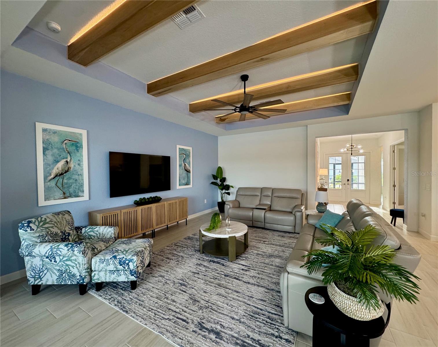 CALUSA COUNTRY CLUB - Residential Lease