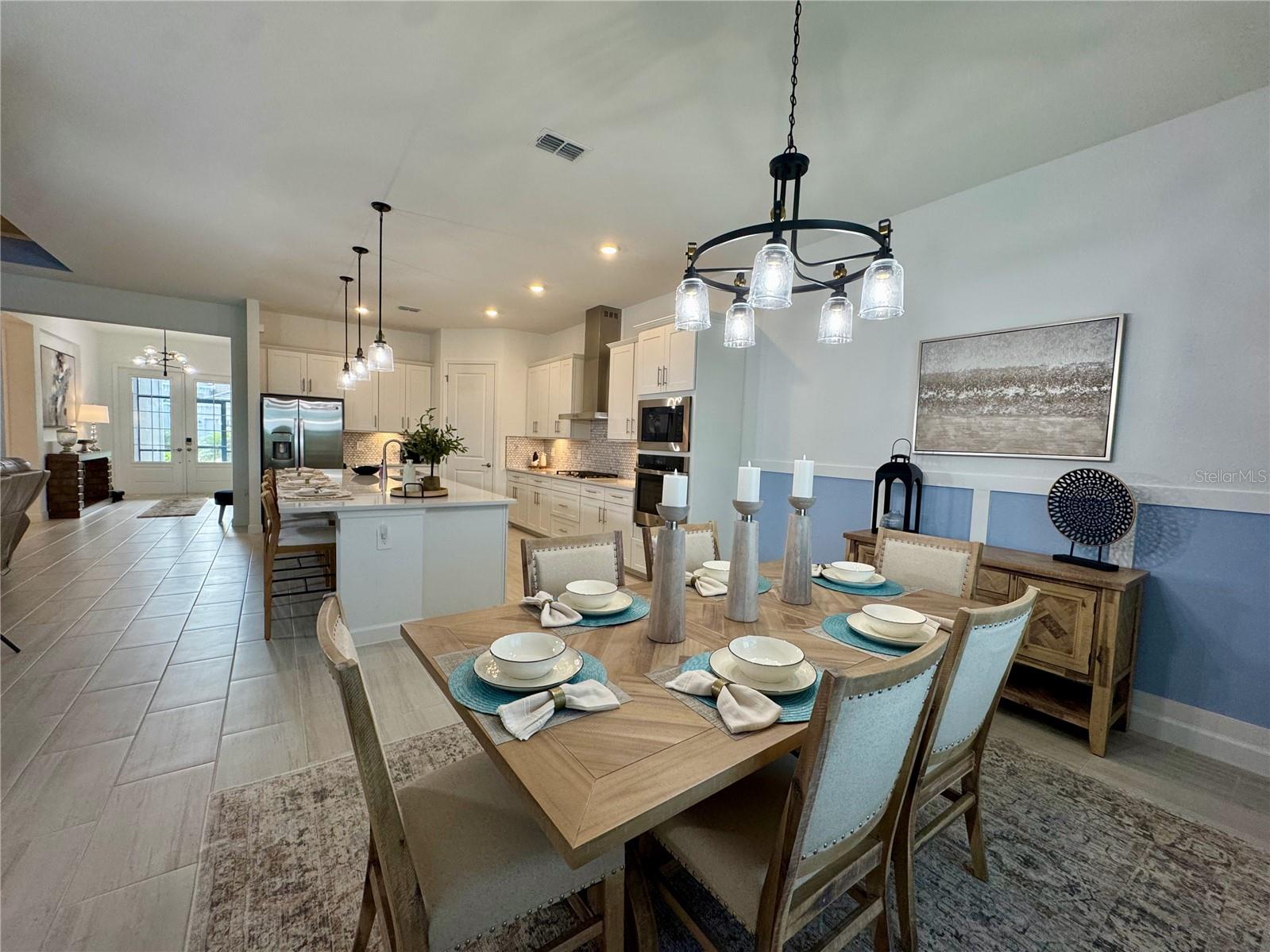 CALUSA COUNTRY CLUB - Residential Lease