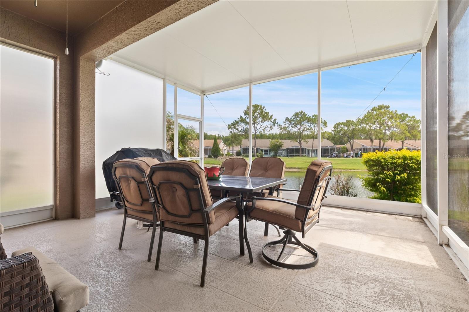 GROVES PH 02 CLUB VILLAS - Residential