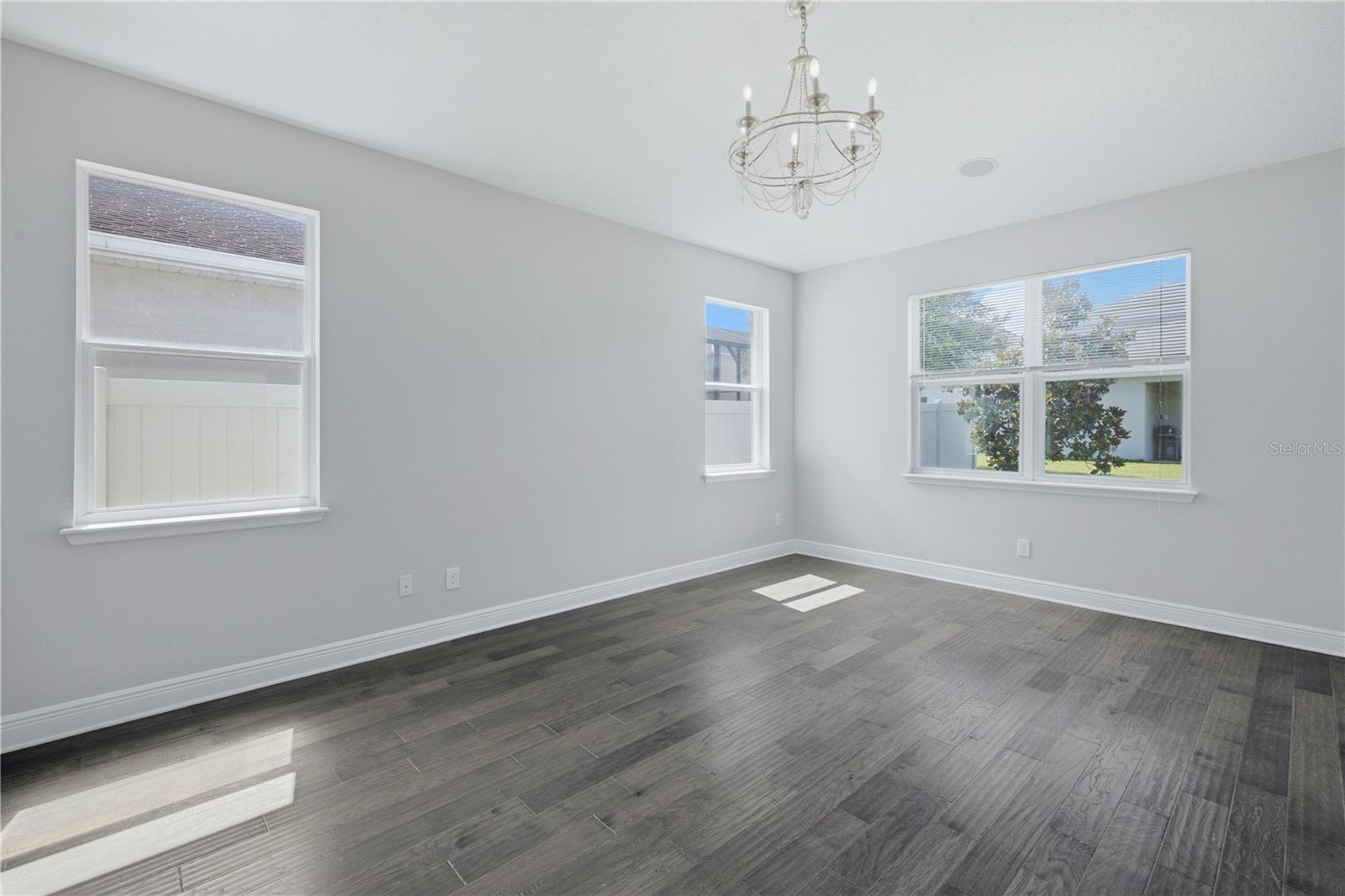 POINTE/HUNTER'S CRK - Residential