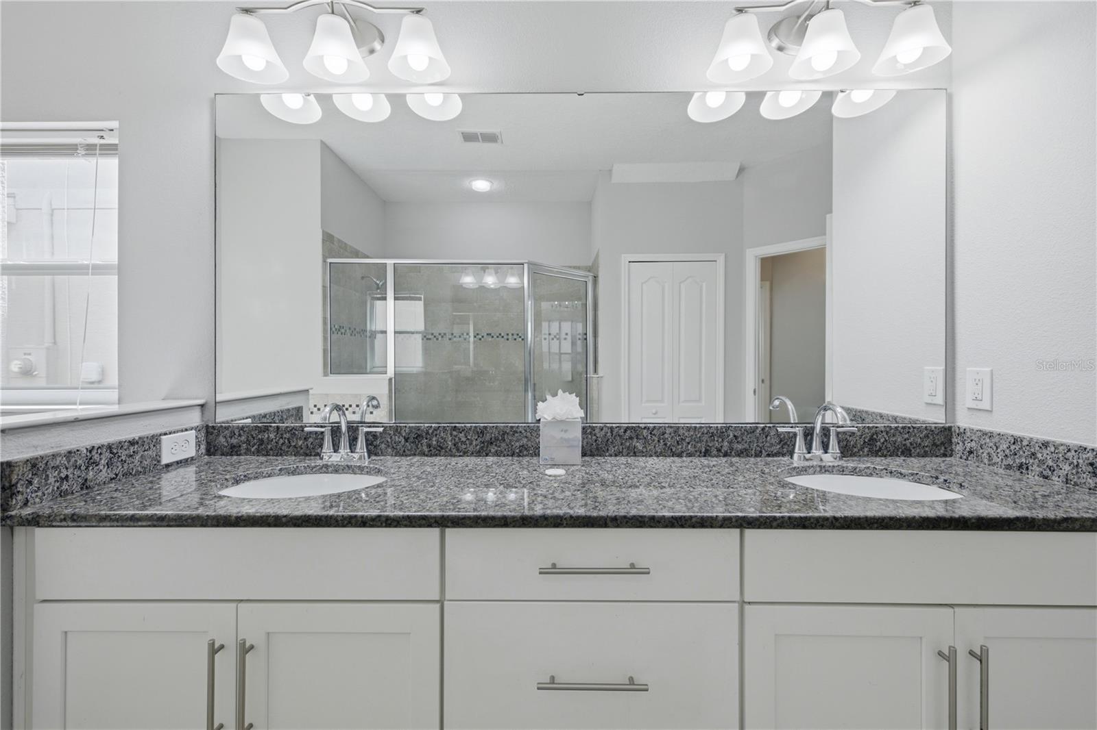 POINTE/HUNTER'S CRK - Residential