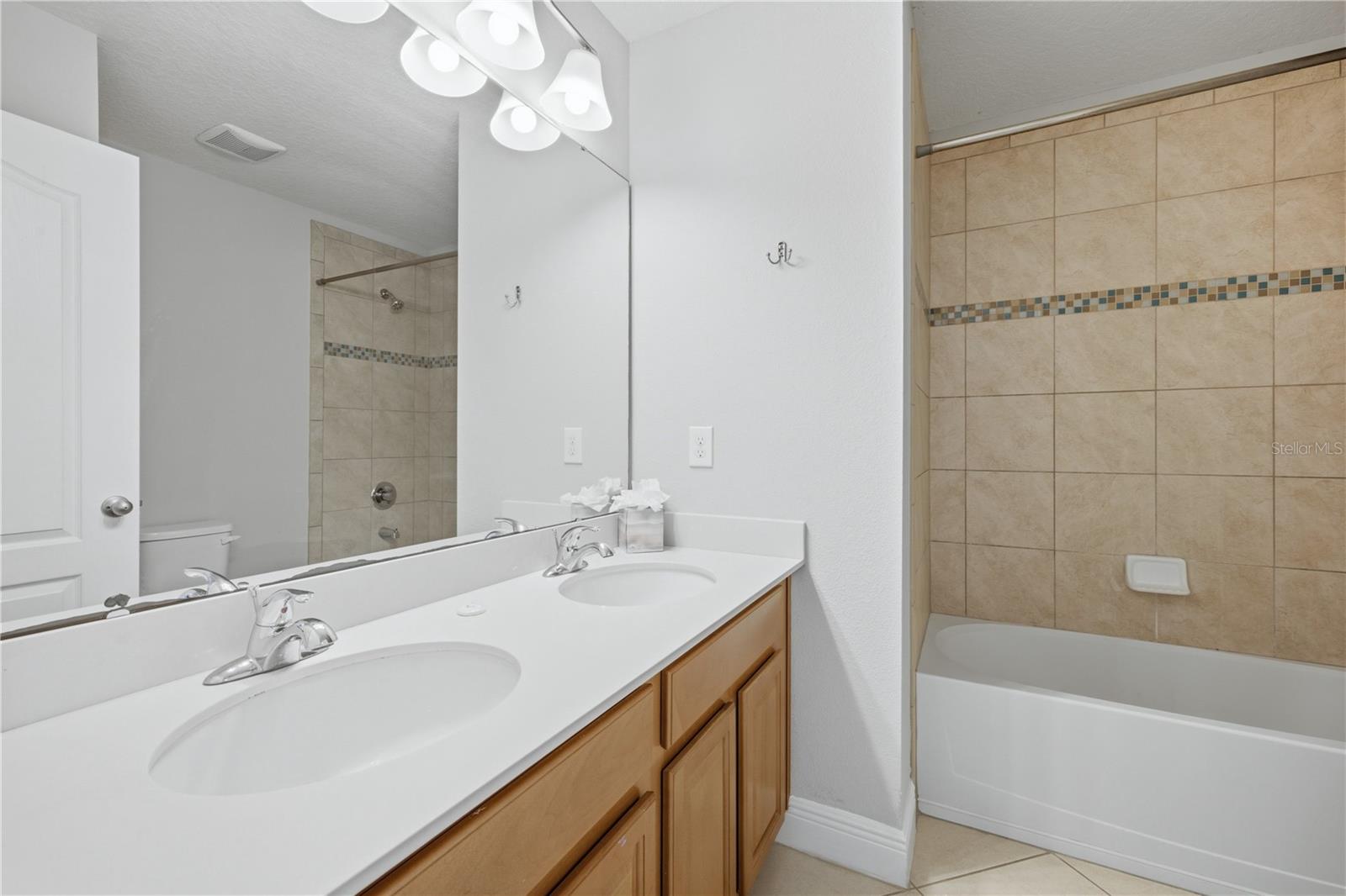 POINTE/HUNTER'S CRK - Residential