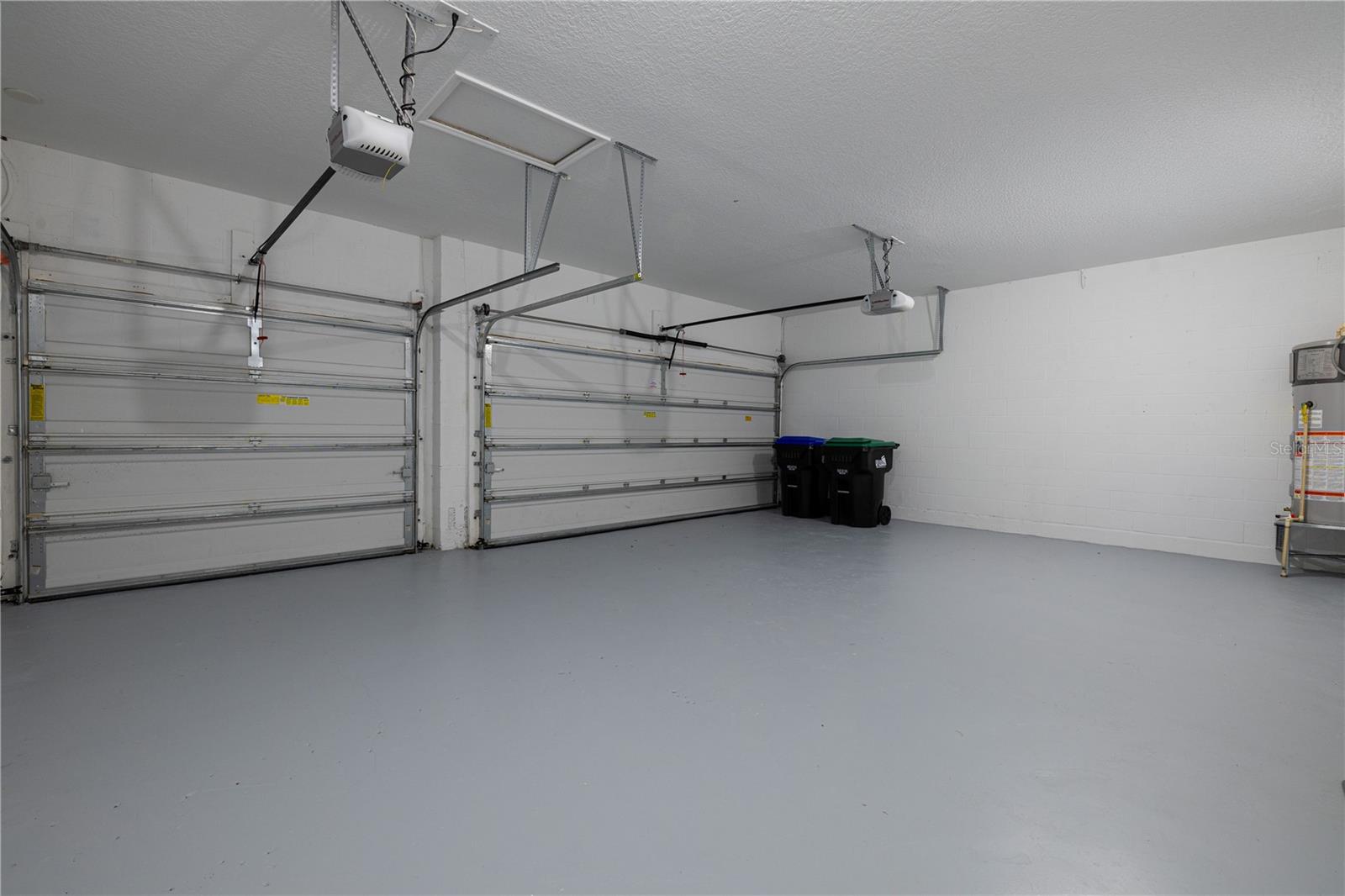 POINTE/HUNTER'S CRK - Residential