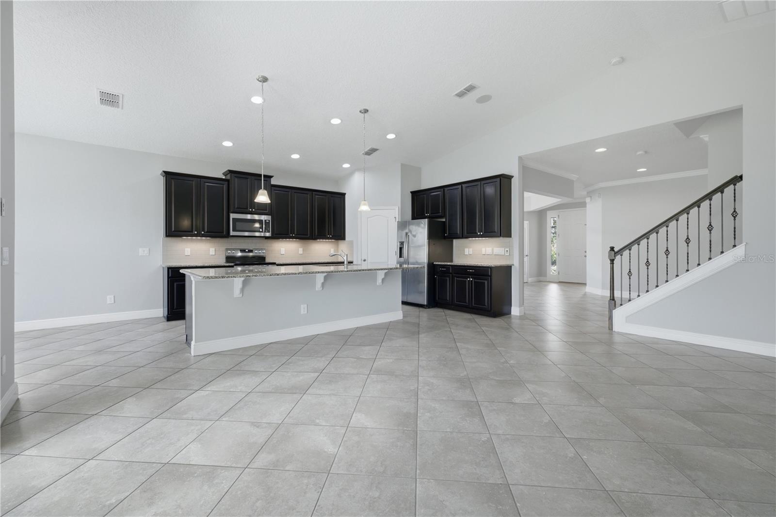 POINTE/HUNTER'S CRK - Residential